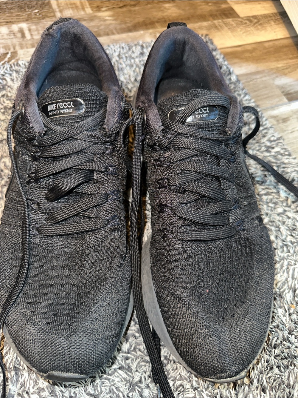 Nike Men’s Size 9.5 Black Infinity Flyknit Athletic Sneakers
